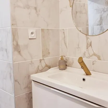 Cosy & Jacuzzi 15 Mn De Lyon Apartment Givors